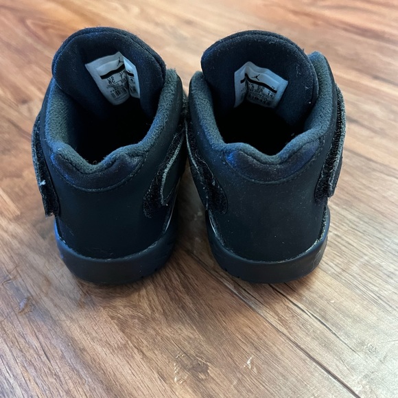 💯Authentic Jordan Retro 8 Nike❤️🔥 - Picture 2 of 5